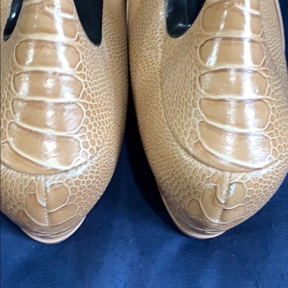 Balenciaga Beige Pumps with Crock Effect - Picture 6 of 8